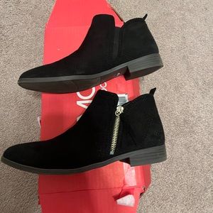 Dr. Scholl’s ankle booties